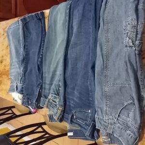 Old Navy, Riders ,Jordan he, Cappagallo,YMI Denium Capris And Bermuda Shorts Lot